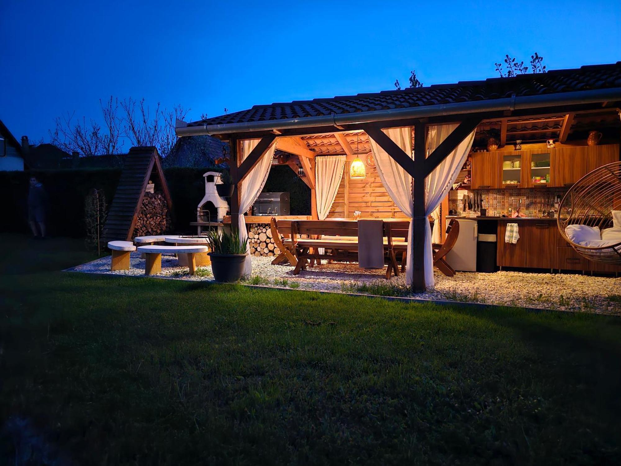 Eden Teljes Haz Hotel อักเทเลค ภายนอก รูปภาพ