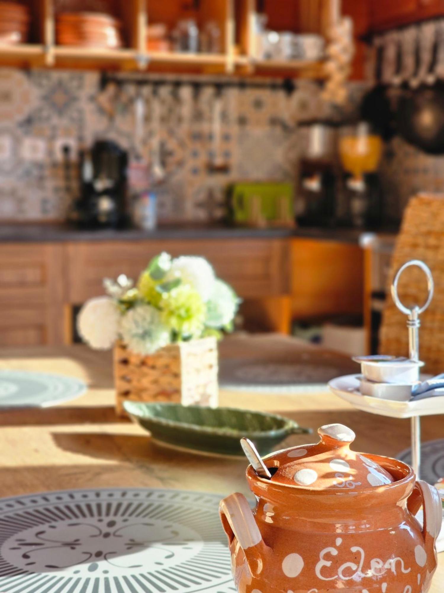 Eden Teljes Haz Hotel อักเทเลค ภายนอก รูปภาพ